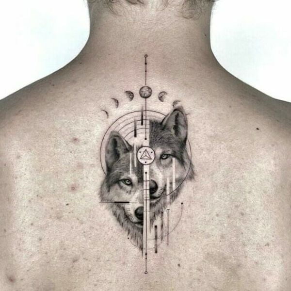 Tattoo sói ở gáy